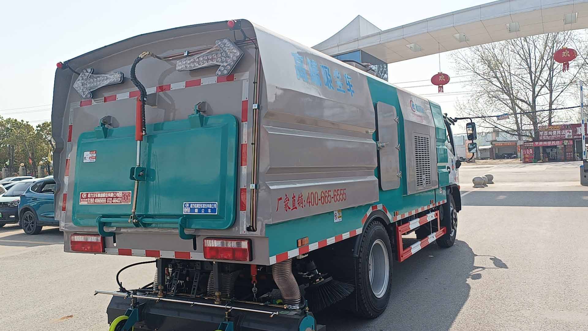程力吸塵車廠家直銷，東風大福瑞卡高端吸塵車
